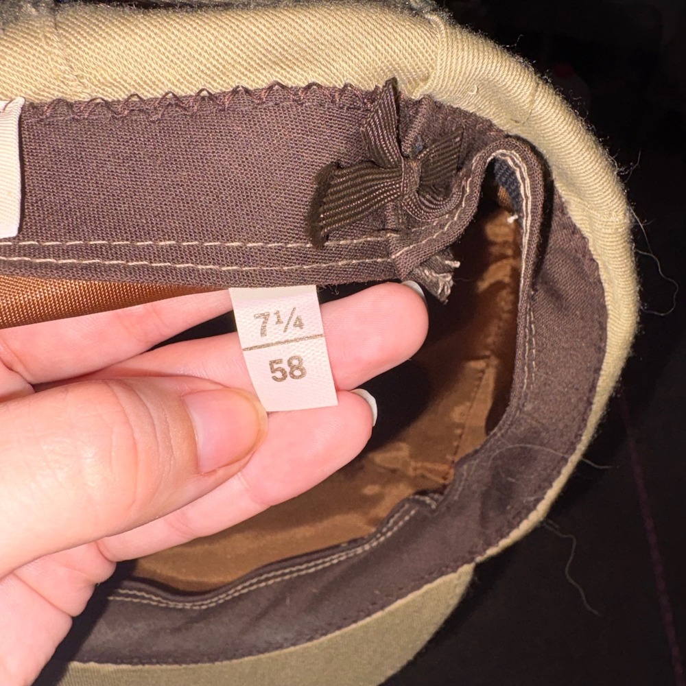 Country Gentleman Flat Cap Mens 7 1/4 Khaki Excellent Striped Buckle Detail Hat - Picture 6 of 7